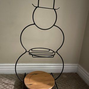 Longaberger XMAS Collectibles - WIron Santa & Snow friend plate- you pay shippin